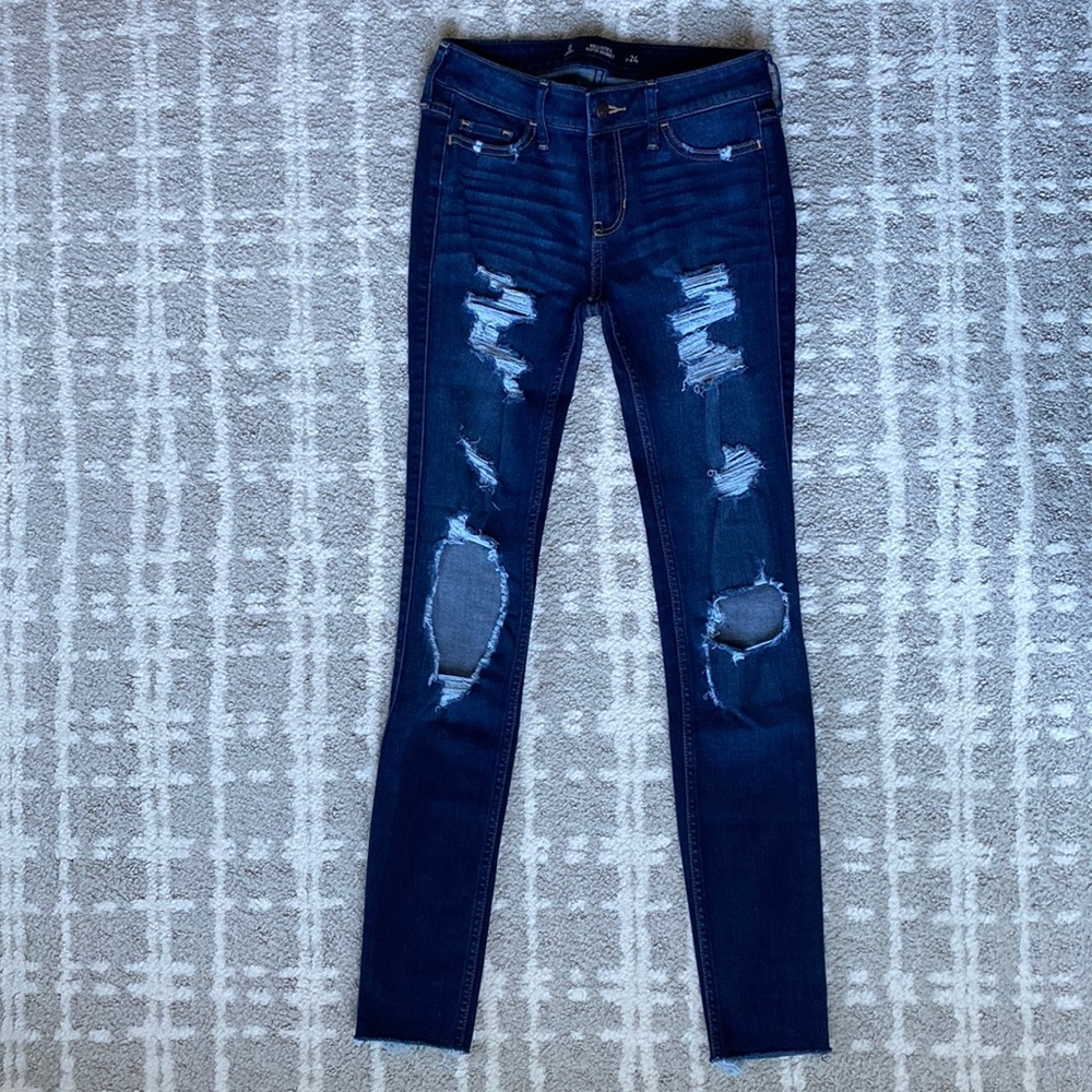 •Hollister• Distressed Super Skinny Jean - Picture 2 of 14